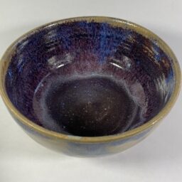 Misa ceramiczna duża brązowo-zielona z jagodowymi plamami nr 2. Ceramika artystyczna Gary Misaki.