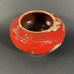 Wazonik ceramiczny czerwony z szaro-białymi akcentami 2