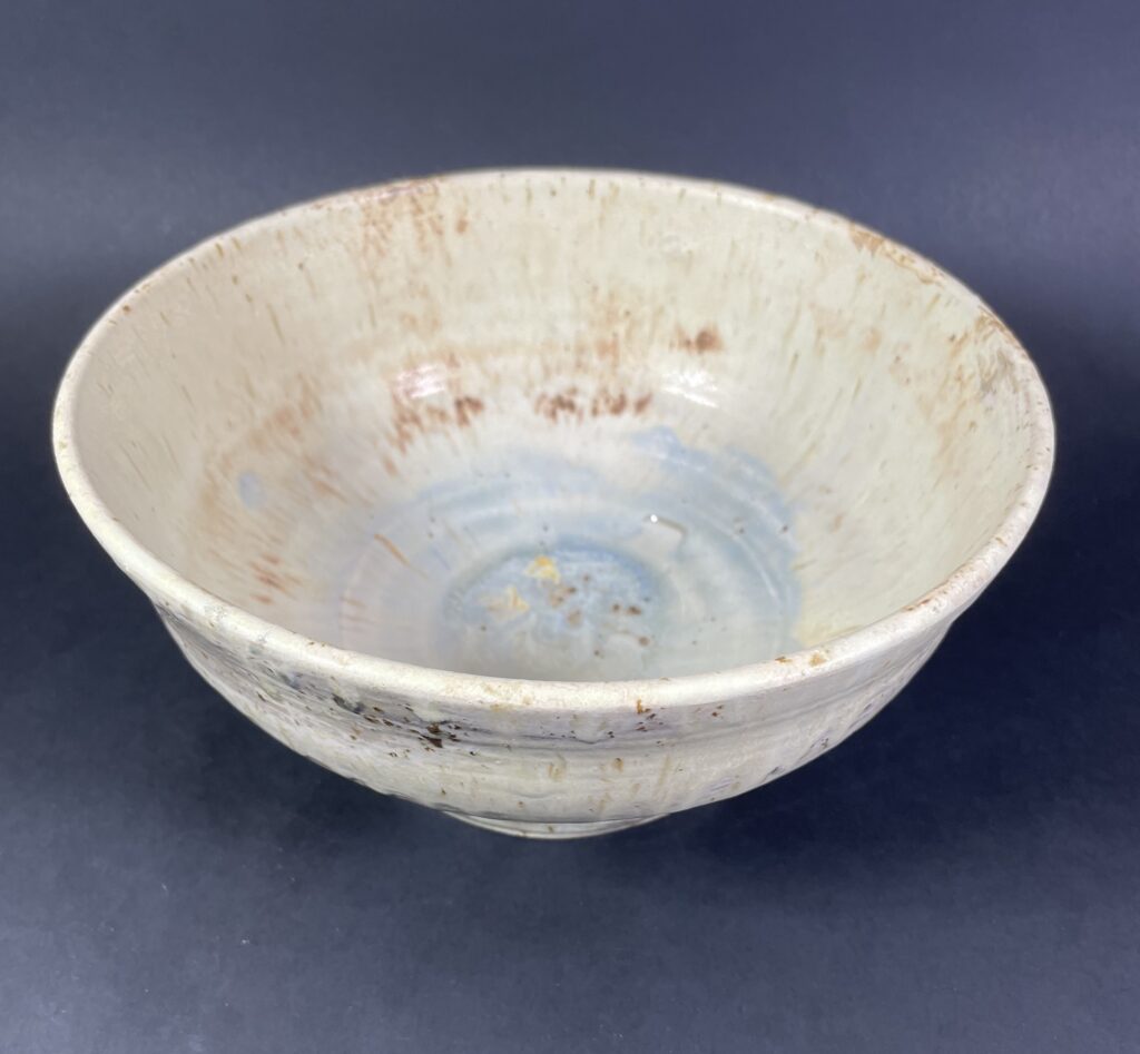 Pucharek waza kremowa ecru. Użytkowo-dekoracyjny. 