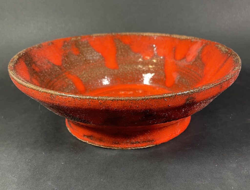 Ceramika artystyczna ceramika użytkowa. Ceramiczna miska czerwona ceglasta. Użytkowo-dekoracyjna. 