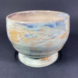 Pucharek niebiesko, zielono, brązowy.