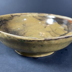 Miska brązowo-oliwkowa z czarnymi łatami